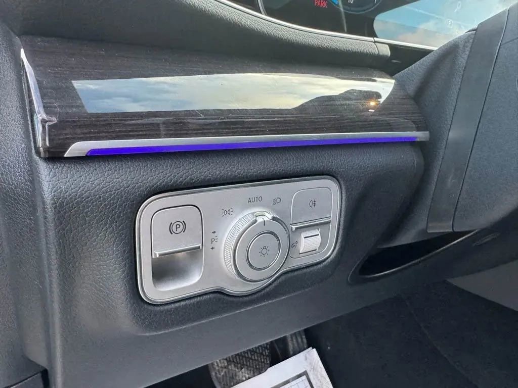 Used 2021 Mercedes-Benz GLE 350 4MATIC image 19