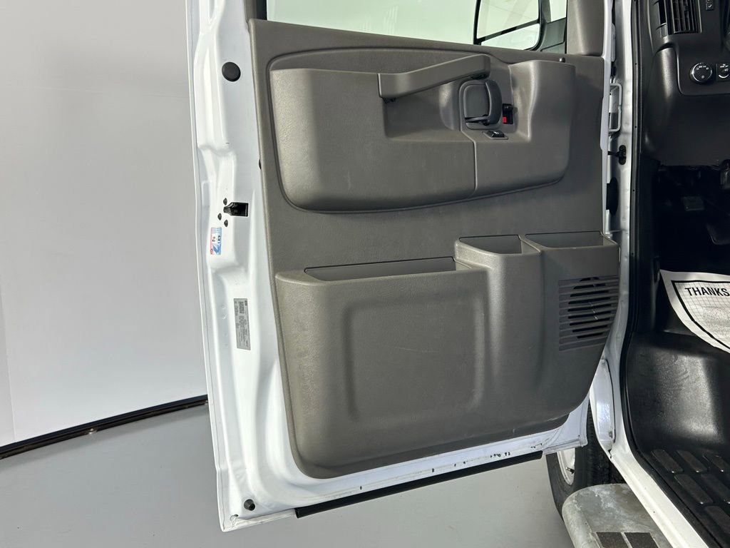 Used 2024 GMC Savana 2500 w/ Driver Convenience Package image 26