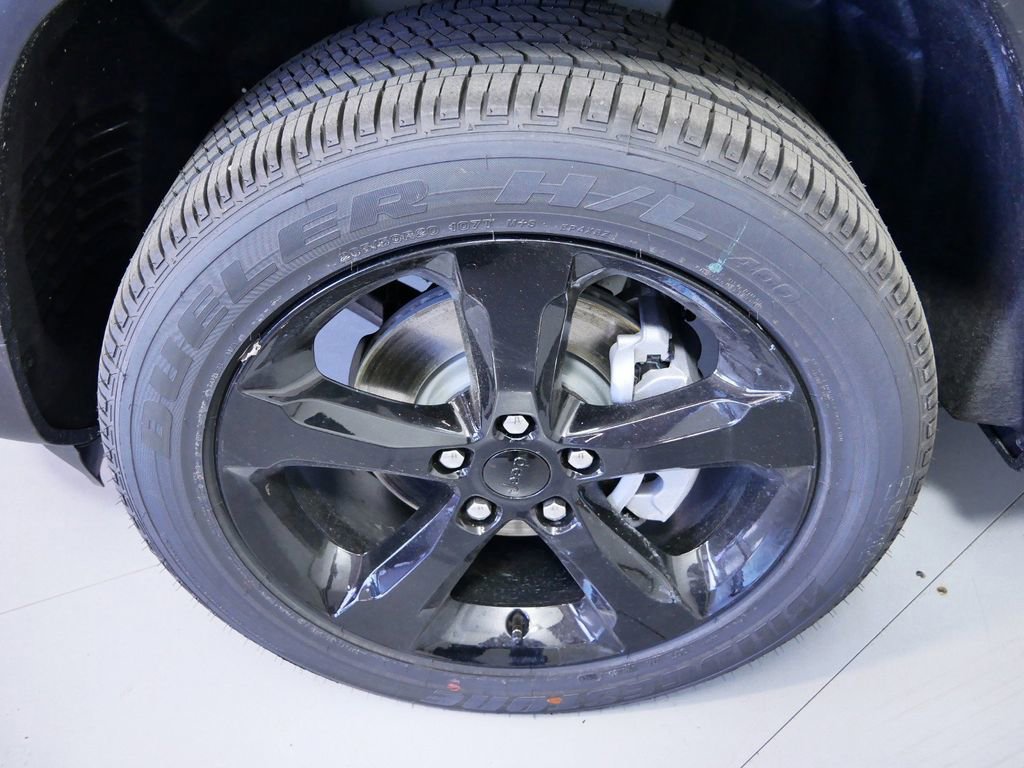 Used 2024 Jeep Grand Cherokee Altitude image 21