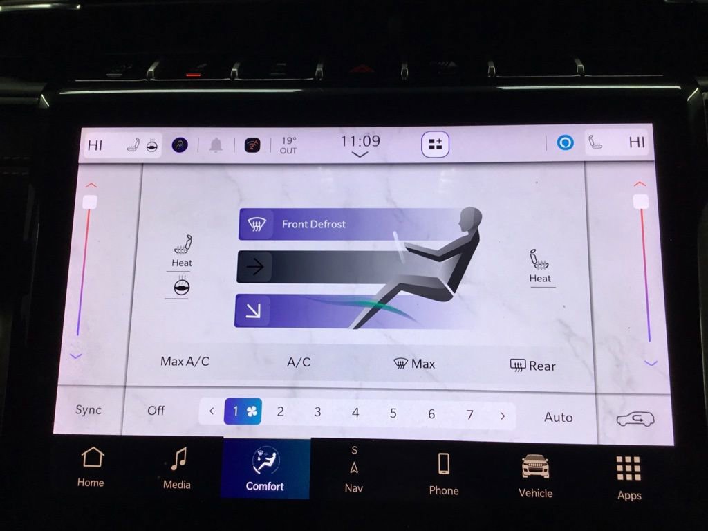 Used 2024 Jeep Grand Cherokee Limited image 32