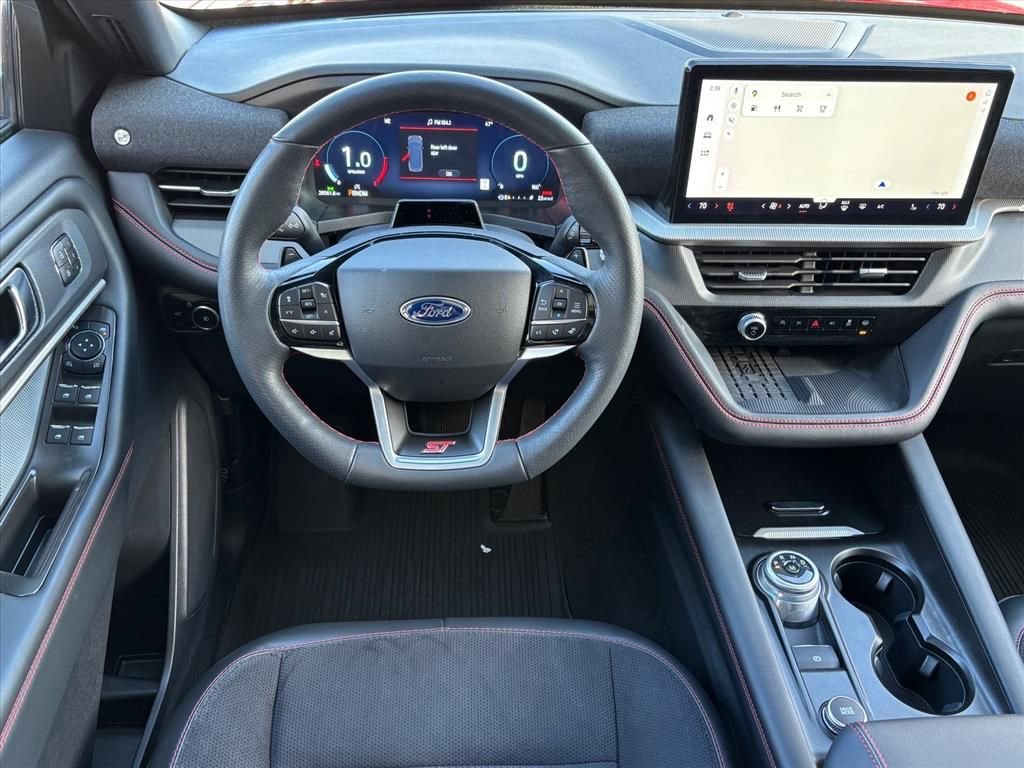 Used 2025 Ford Explorer ST image 15