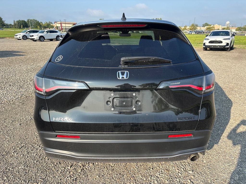 Used 2025 Honda HR-V Sport image 11