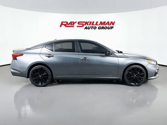 Used 2022 Nissan Altima 2.5 SR w/ Midnight Edition Package AWD/4WD image 8