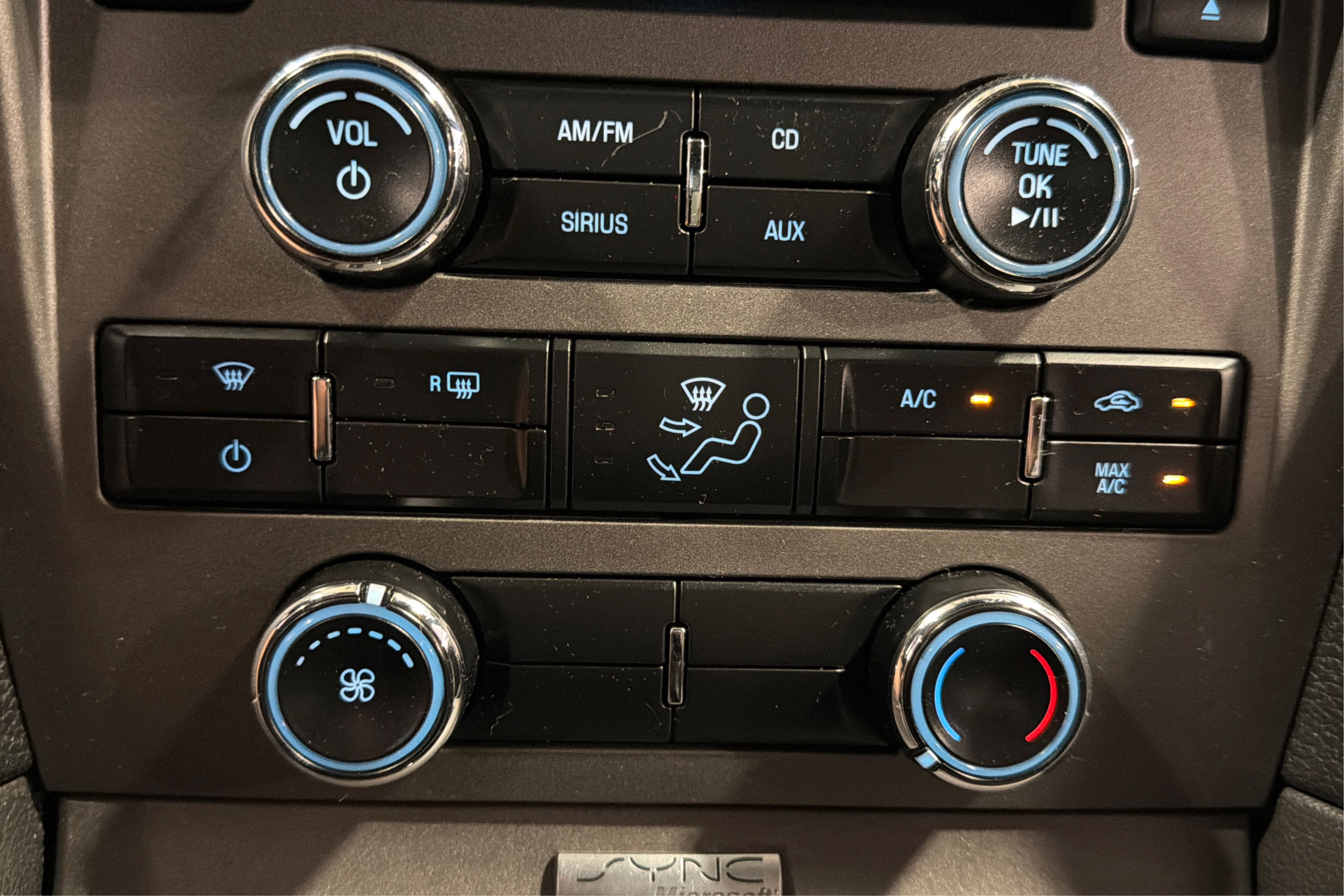 Used 2012 Ford Mustang GT Premium w/ Security Pkg RWD image 29