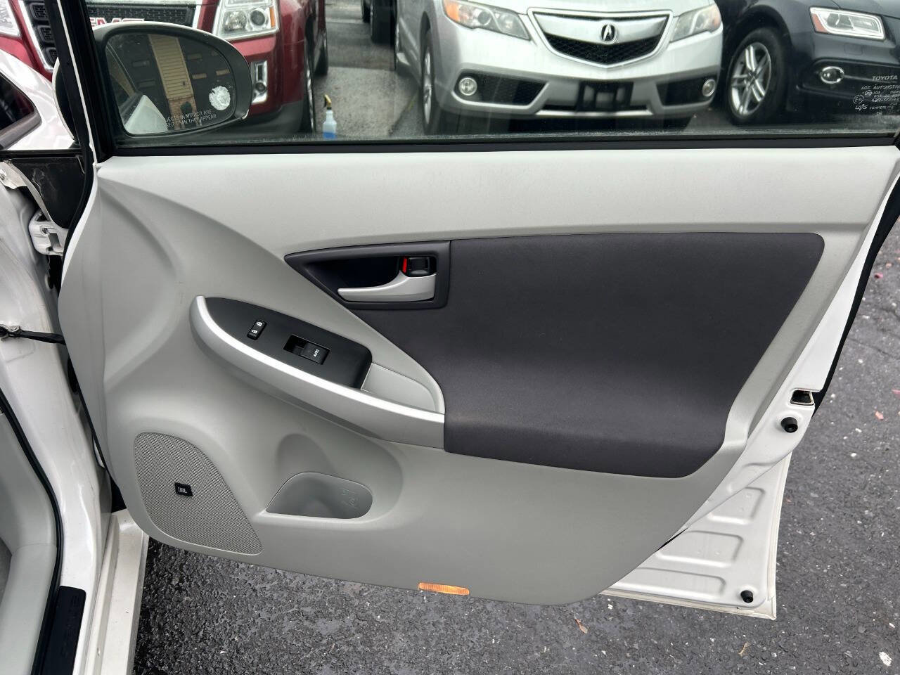 Used 2011 Toyota Prius Three image 26