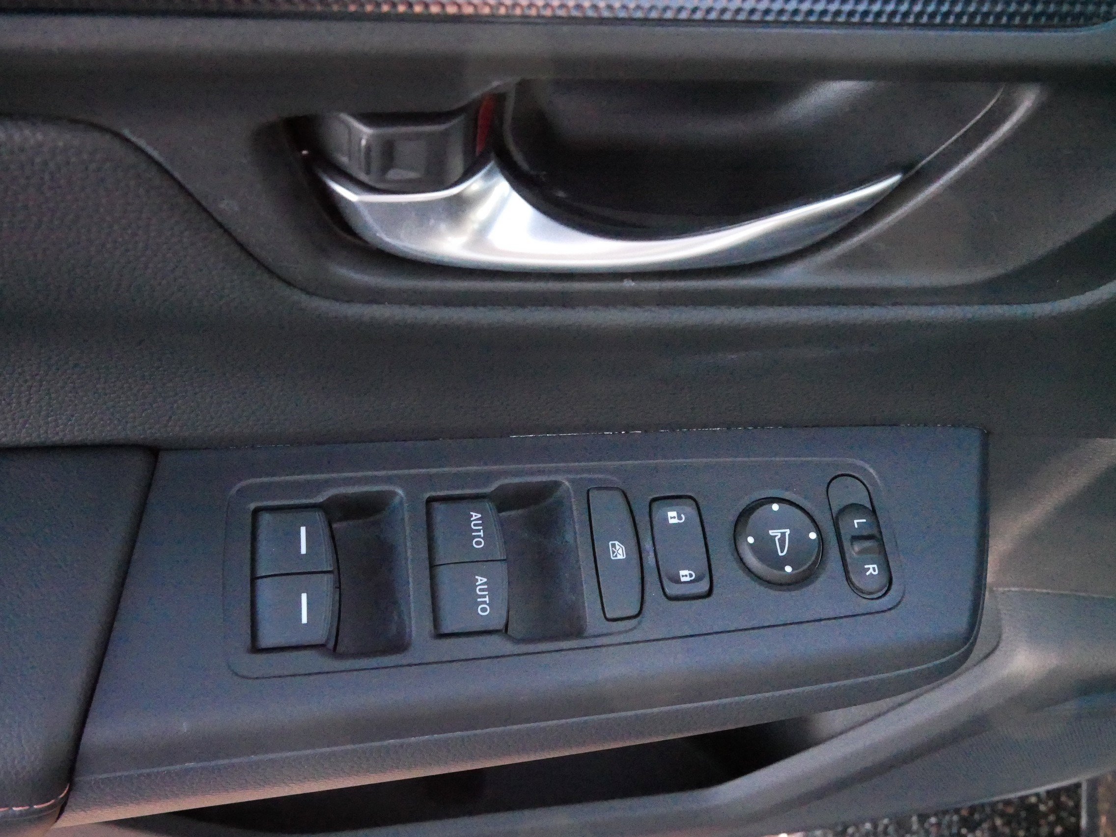 Used 2025 Honda CR-V Sport image 19