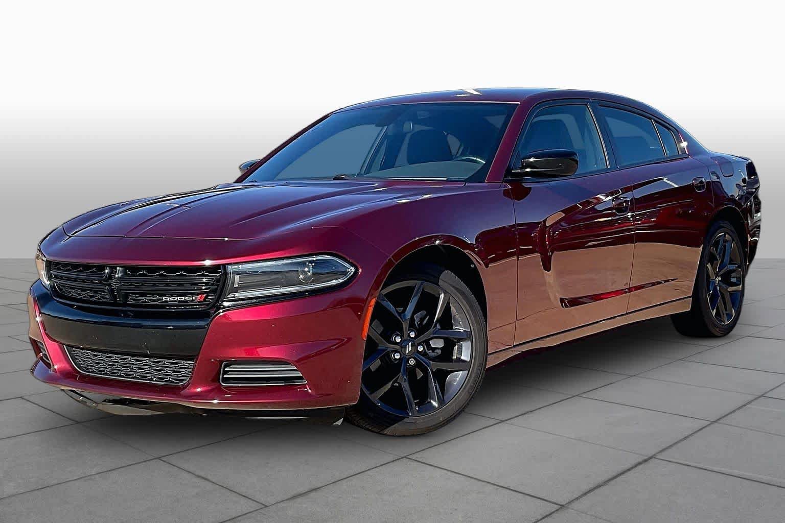 Used 2022 Dodge Charger SXT w/ Blacktop Package RWD image 2