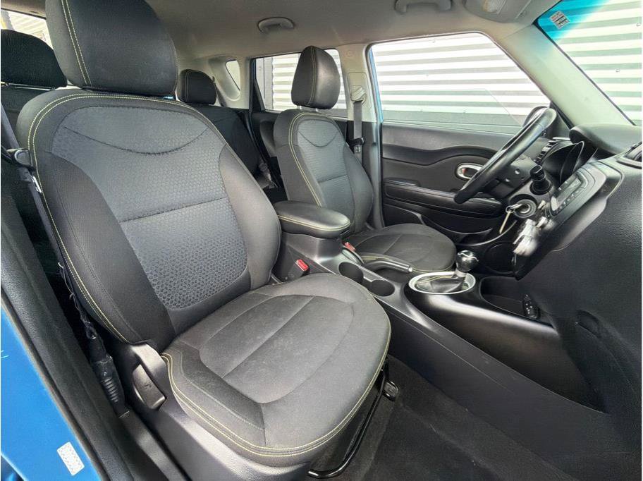 Used 2016 Kia Soul + w/ Designer's Package FWD image 4