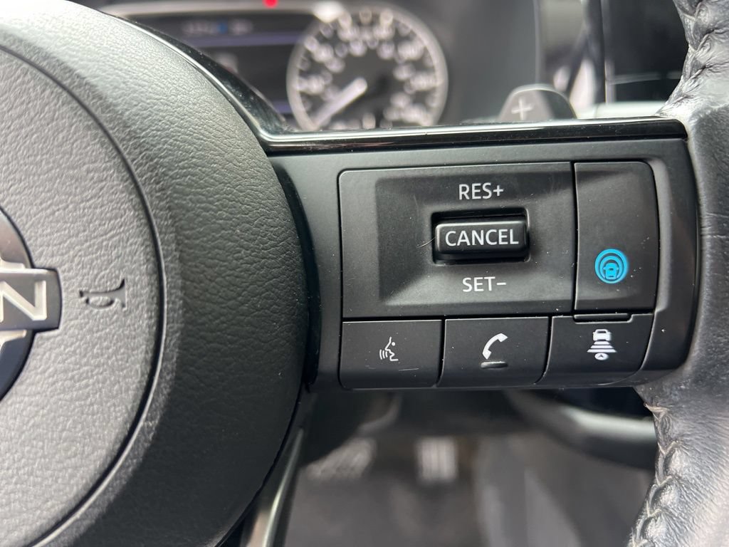 Used 2022 Nissan Pathfinder SV AWD/4WD image 13