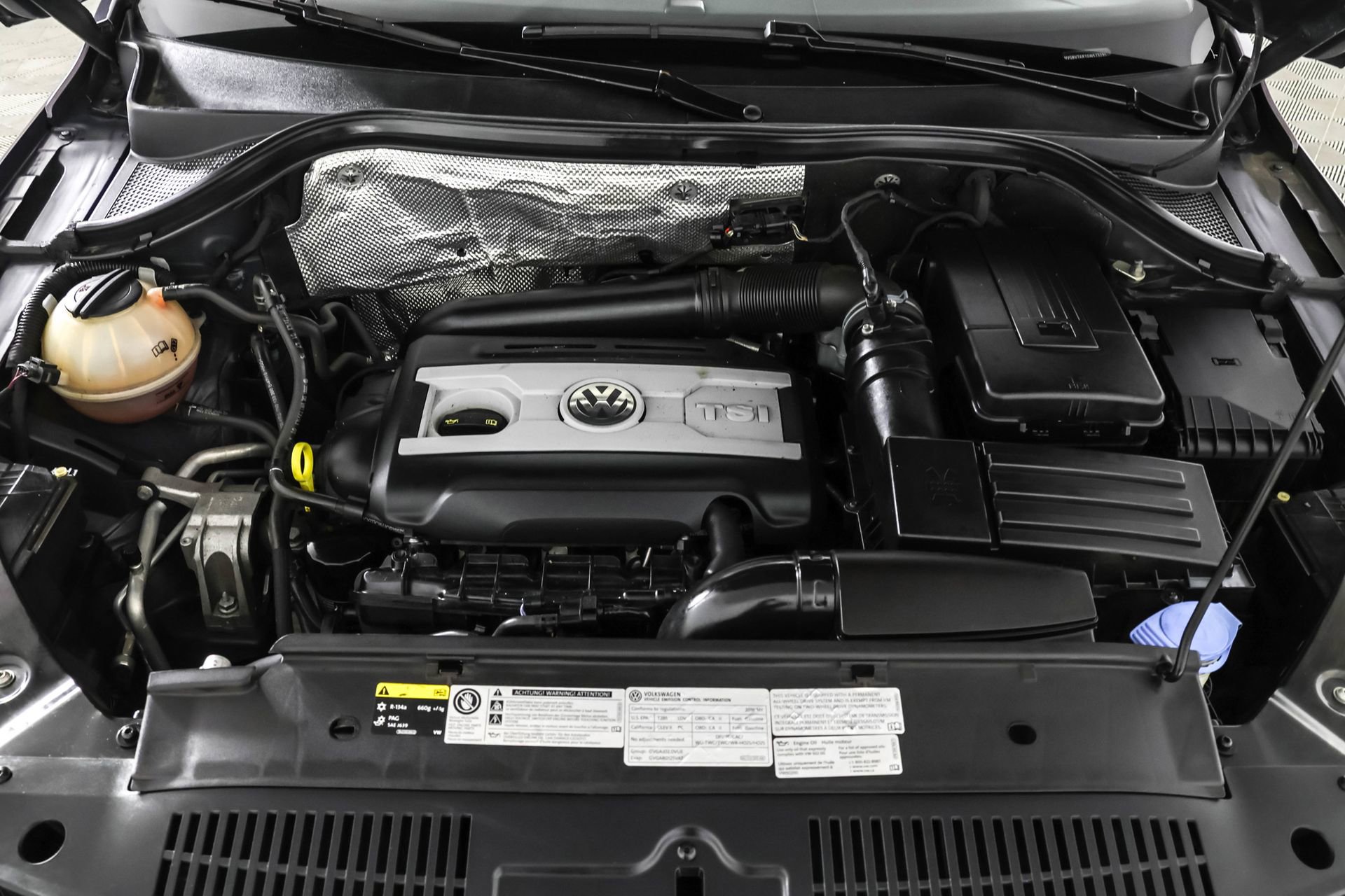 Used 2016 Volkswagen Tiguan SE image 50