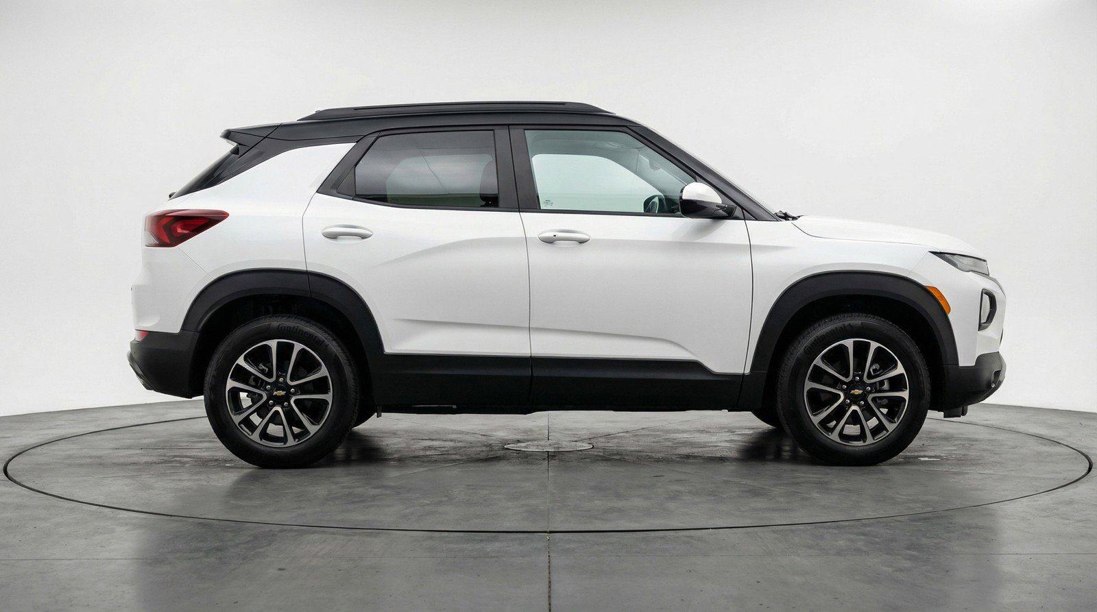 Used 2025 Chevrolet TrailBlazer LT AWD/4WD image 11