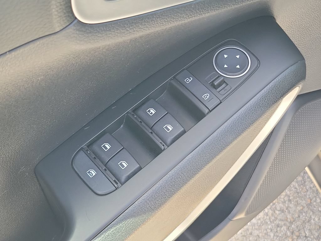 Used 2024 Kia Soul LX w/ Option Group 015 FWD image 16