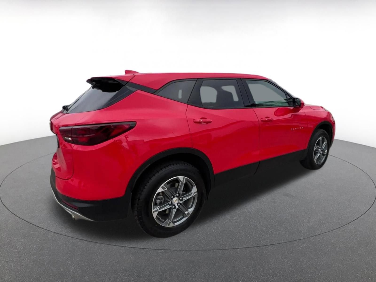 Used 2025 Chevrolet Blazer LT FWD image 15