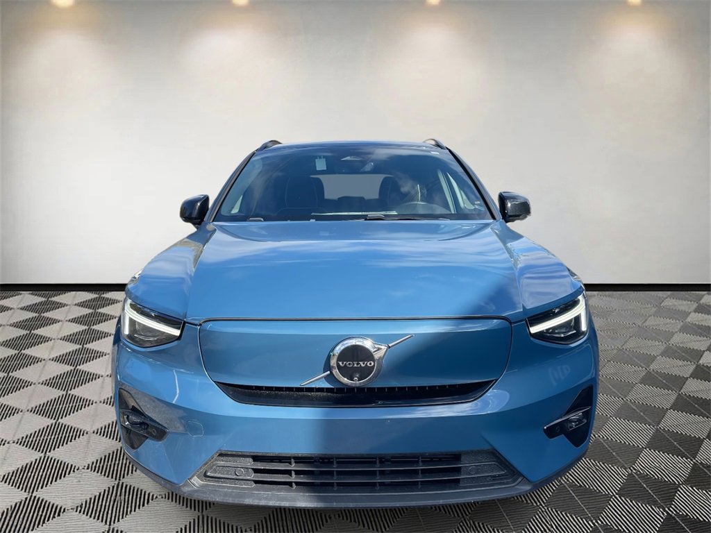 Used 2024 Volvo XC40 Recharge Plus w/ Protection Package Premier image 8