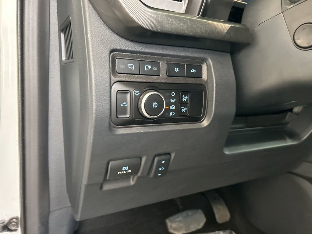 Used 2024 Ford F350 Platinum image 42