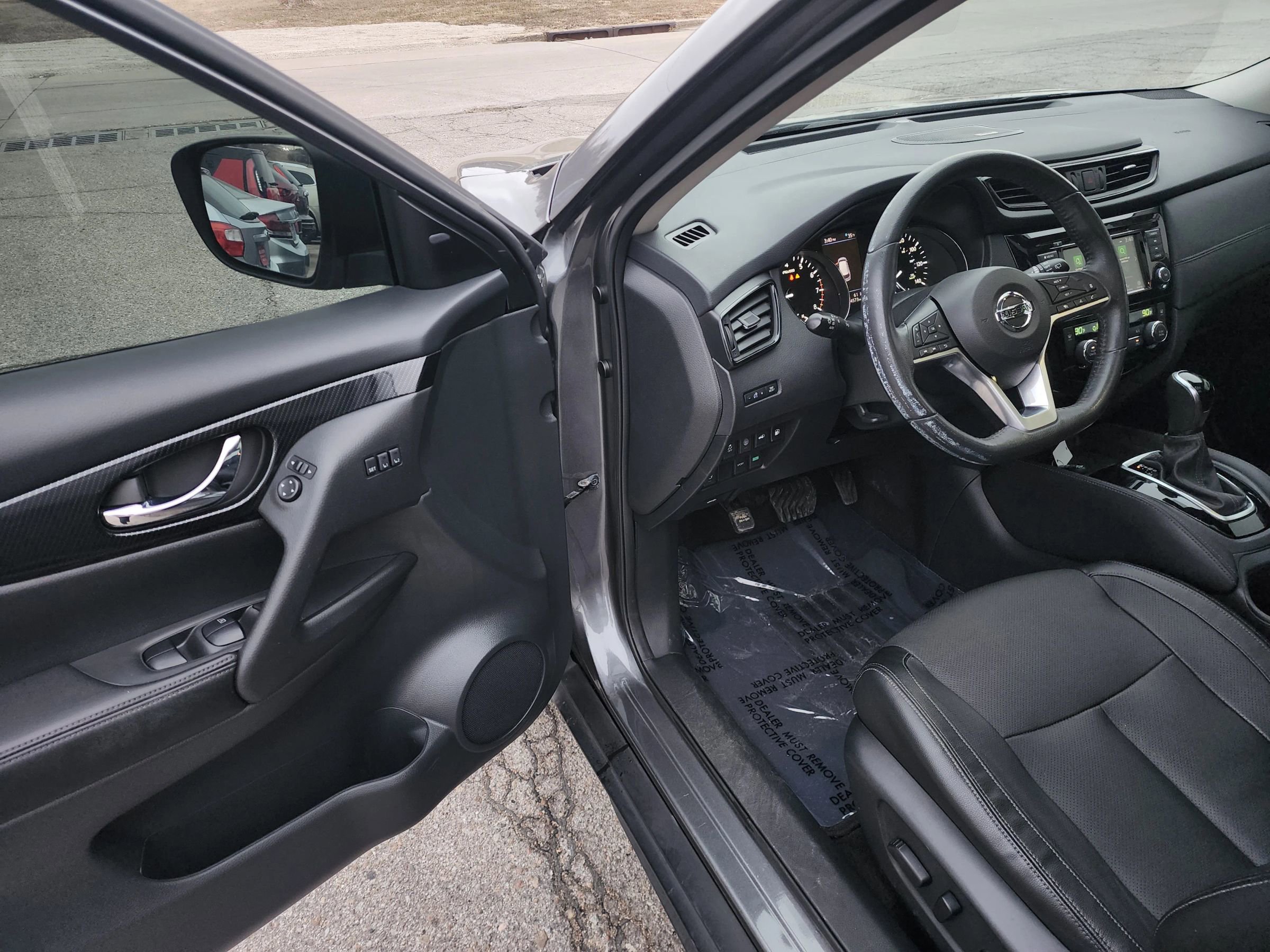 Used 2018 Nissan Rogue SL w/ Premium Package image 24