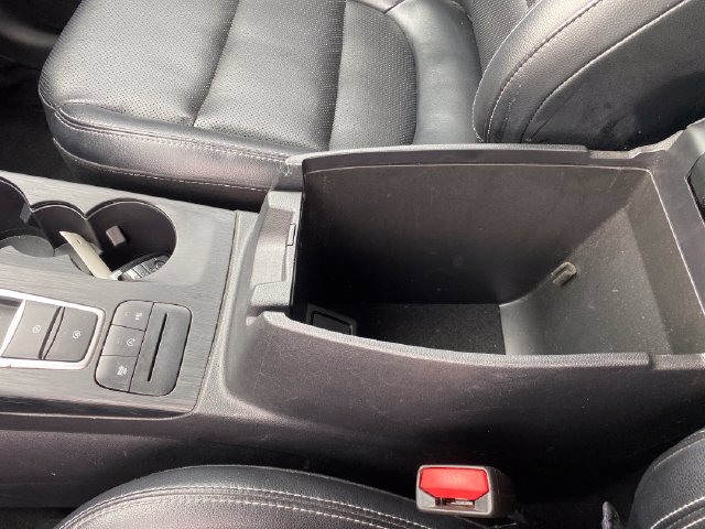 Used 2022 Ford Escape Titanium AWD/4WD image 15