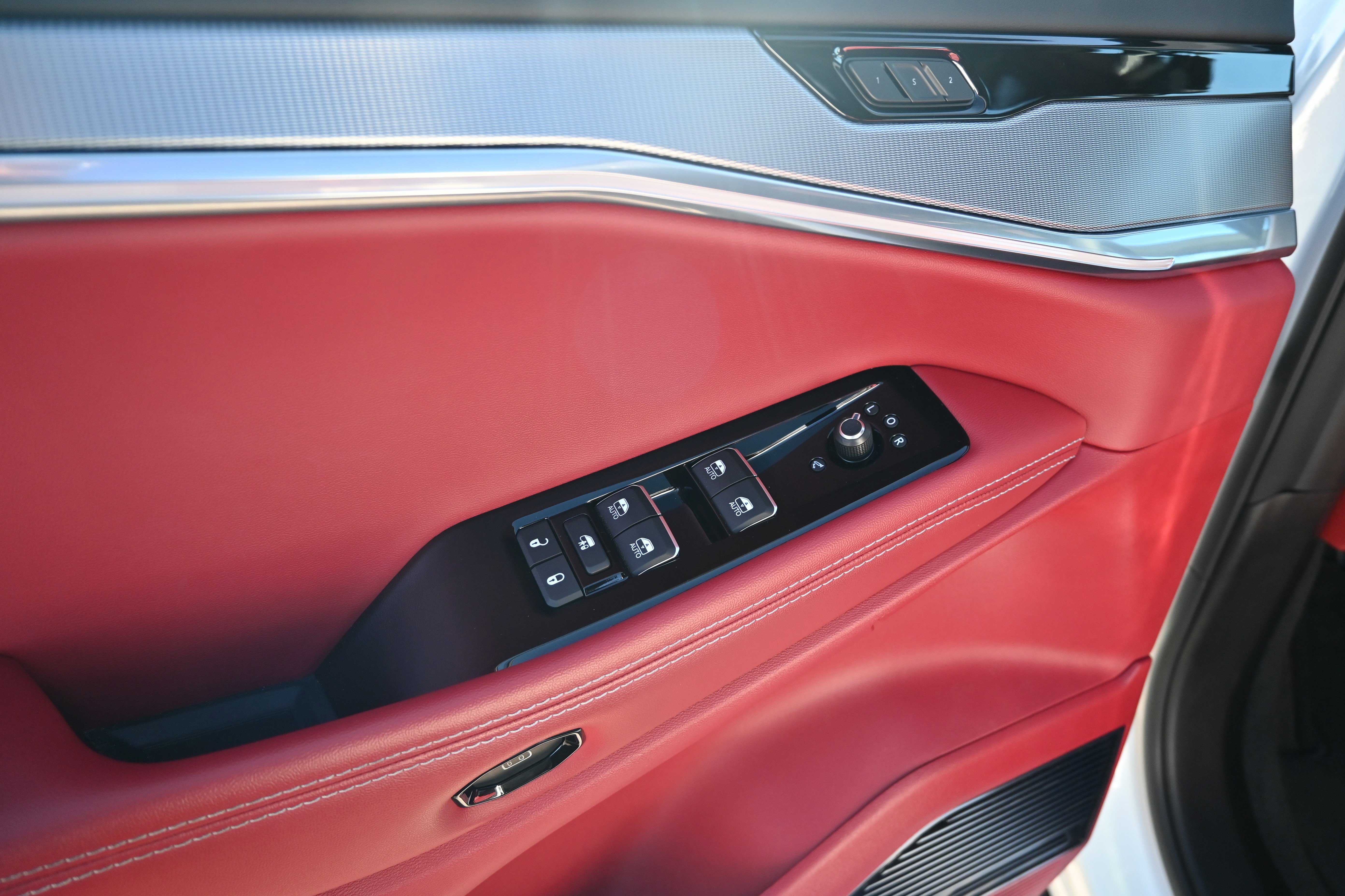 Used 2024 Jeep Wagoneer Launch Edition image 17