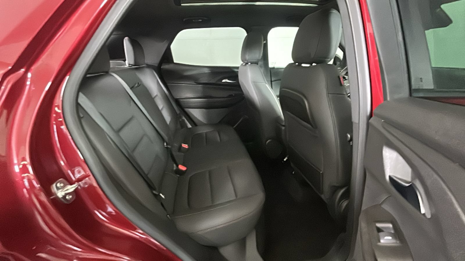 Used 2023 Chevrolet TrailBlazer RS w/ Sun and Liftgate Package FWD image 29