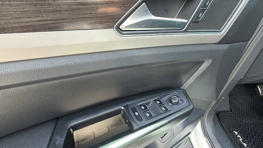 Used 2019 Volkswagen Atlas SE FWD image 14