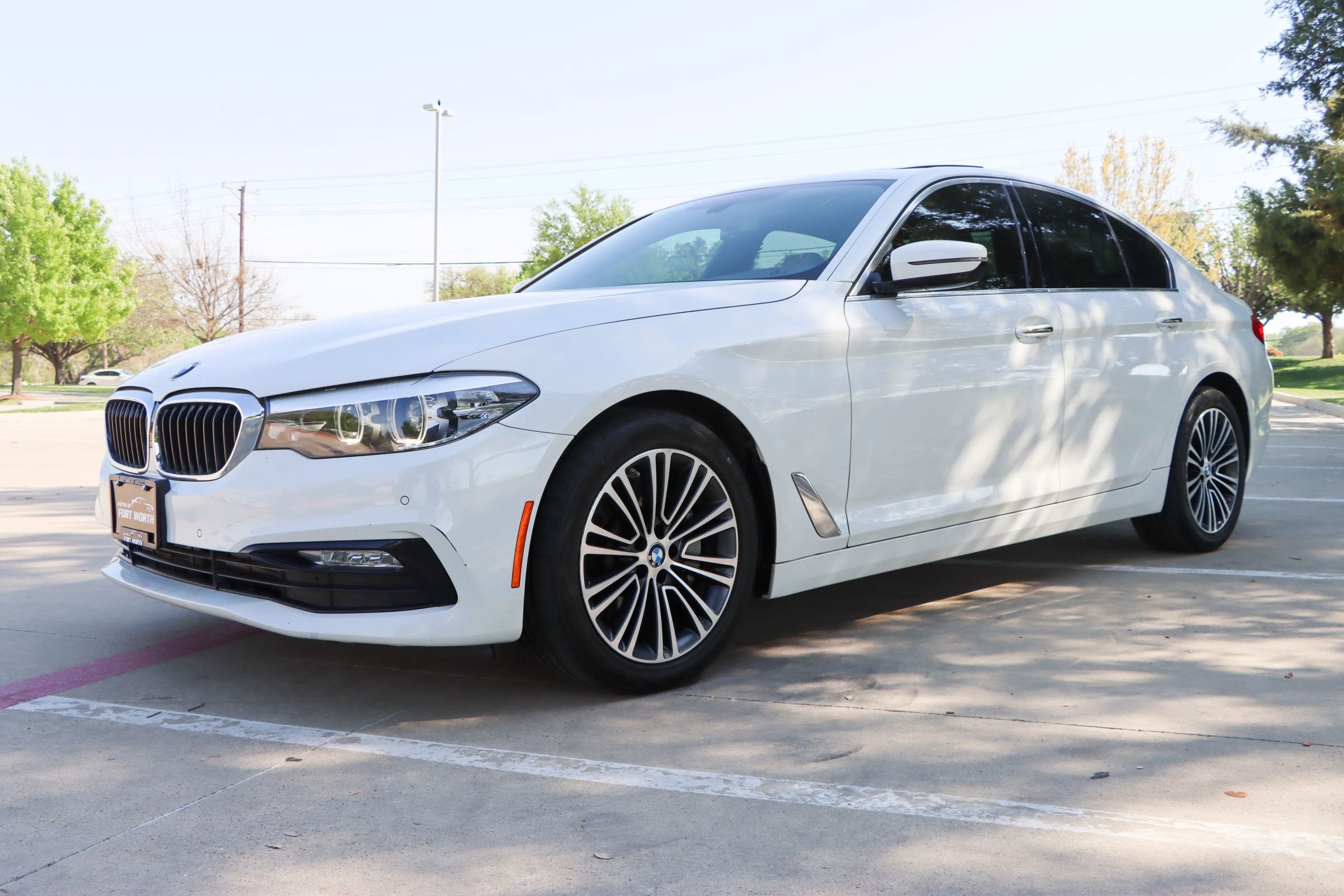 Used 2018 BMW 530i image 3