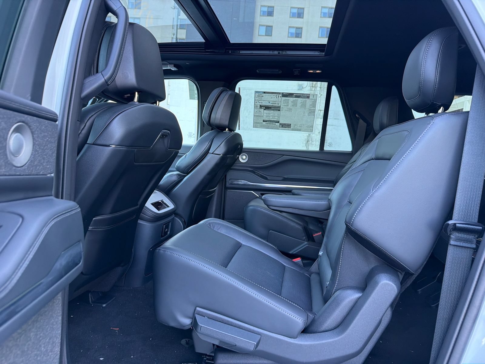 New 2026 Lincoln Navigator L Reserve w/ Jet Appearance Package AWD/4WD image 19