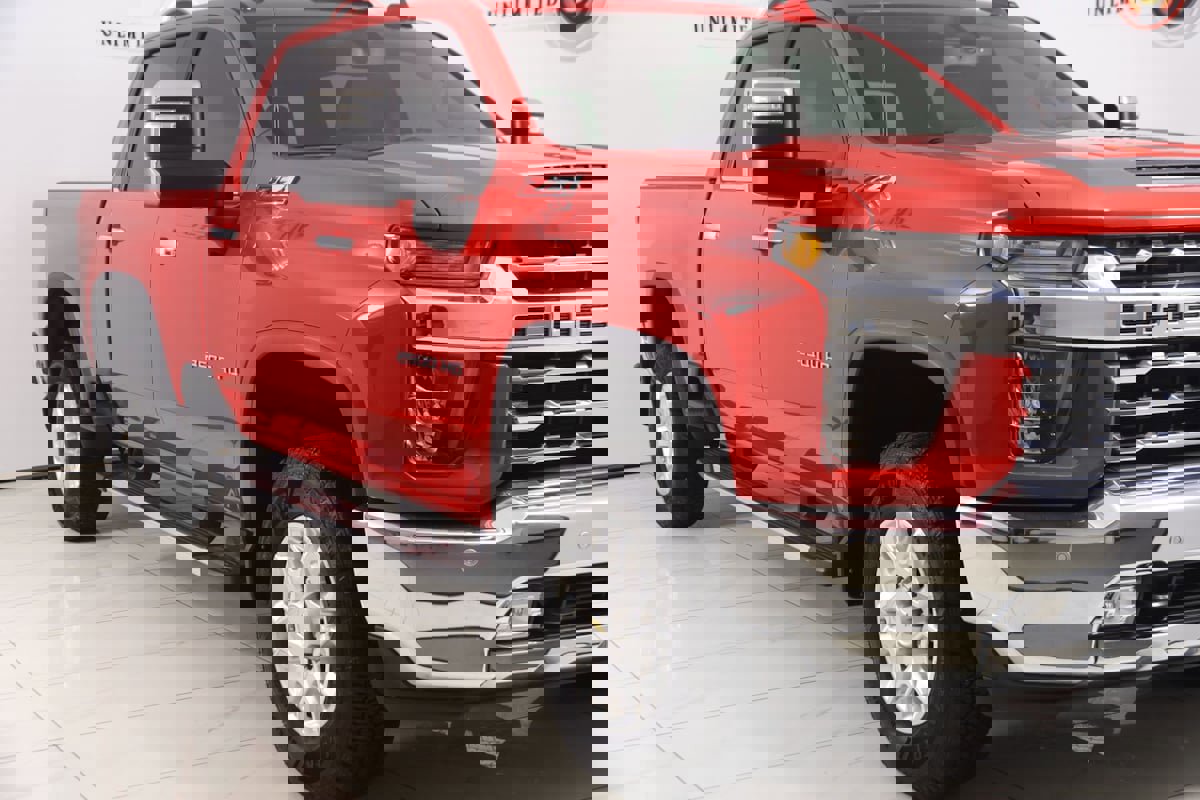 Used 2022 Chevrolet Silverado 2500 LTZ w/ LTZ Plus Package image 40