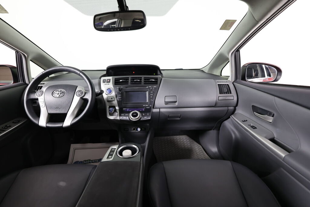 Used 2014 Toyota Prius V Three image 29