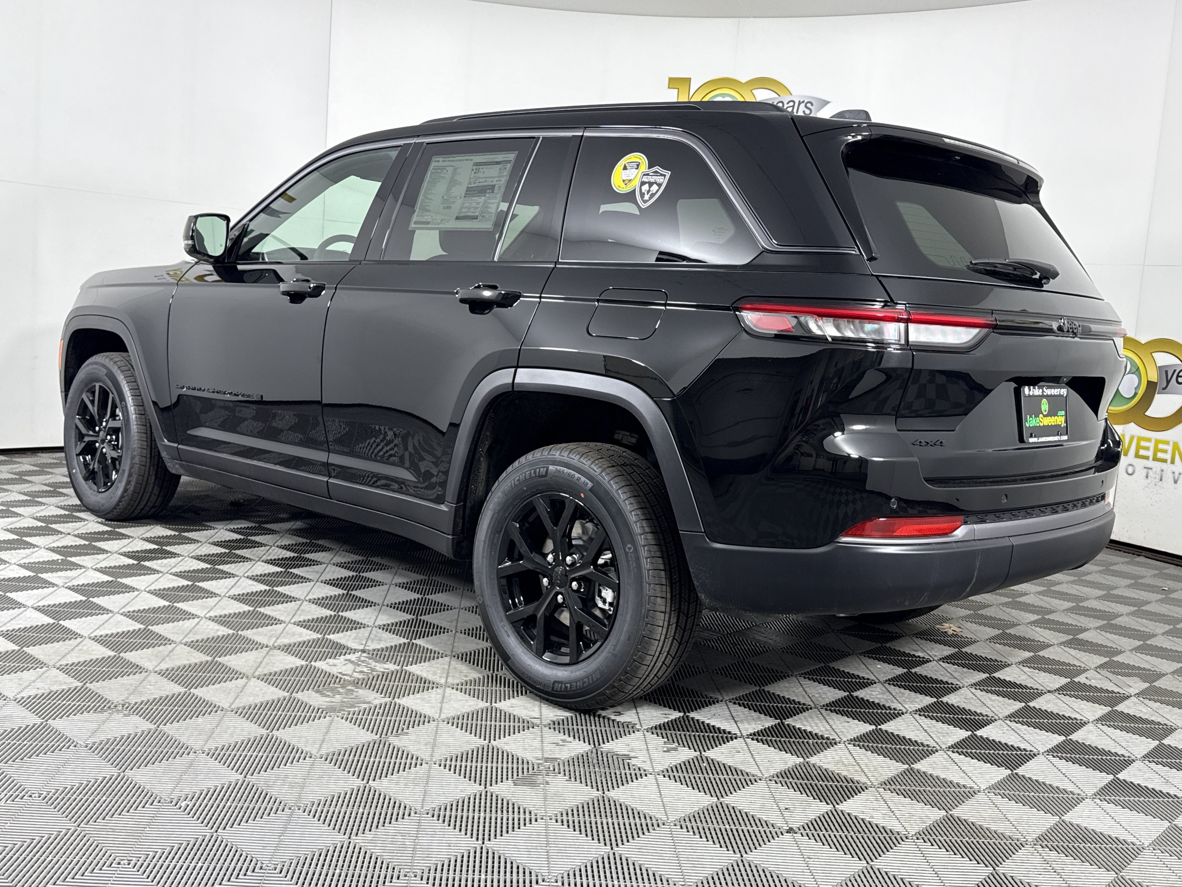 New 2026 Jeep Grand Cherokee Altitude AWD/4WD image 6