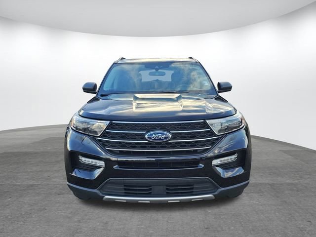 Certified 2022 Ford Explorer XLT w/ Equipment Group 202A image 2