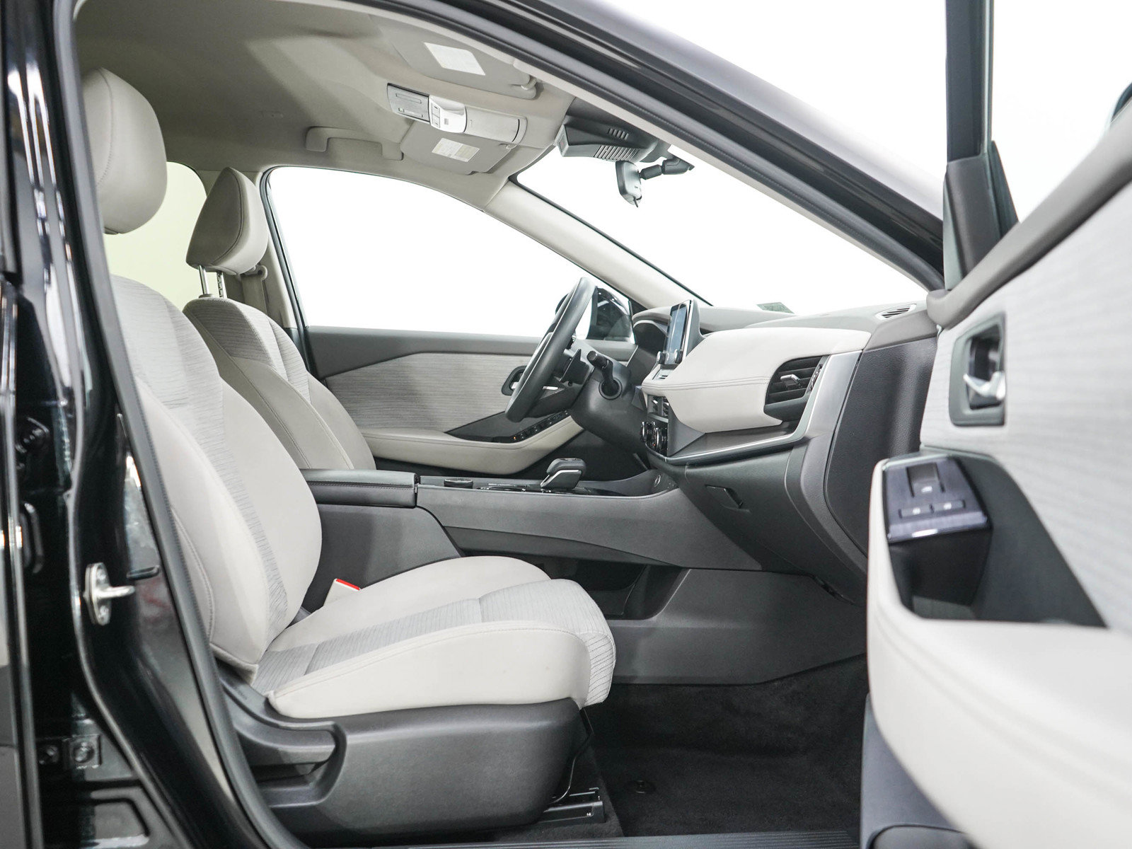 Used 2023 Nissan Rogue SV AWD/4WD image 11