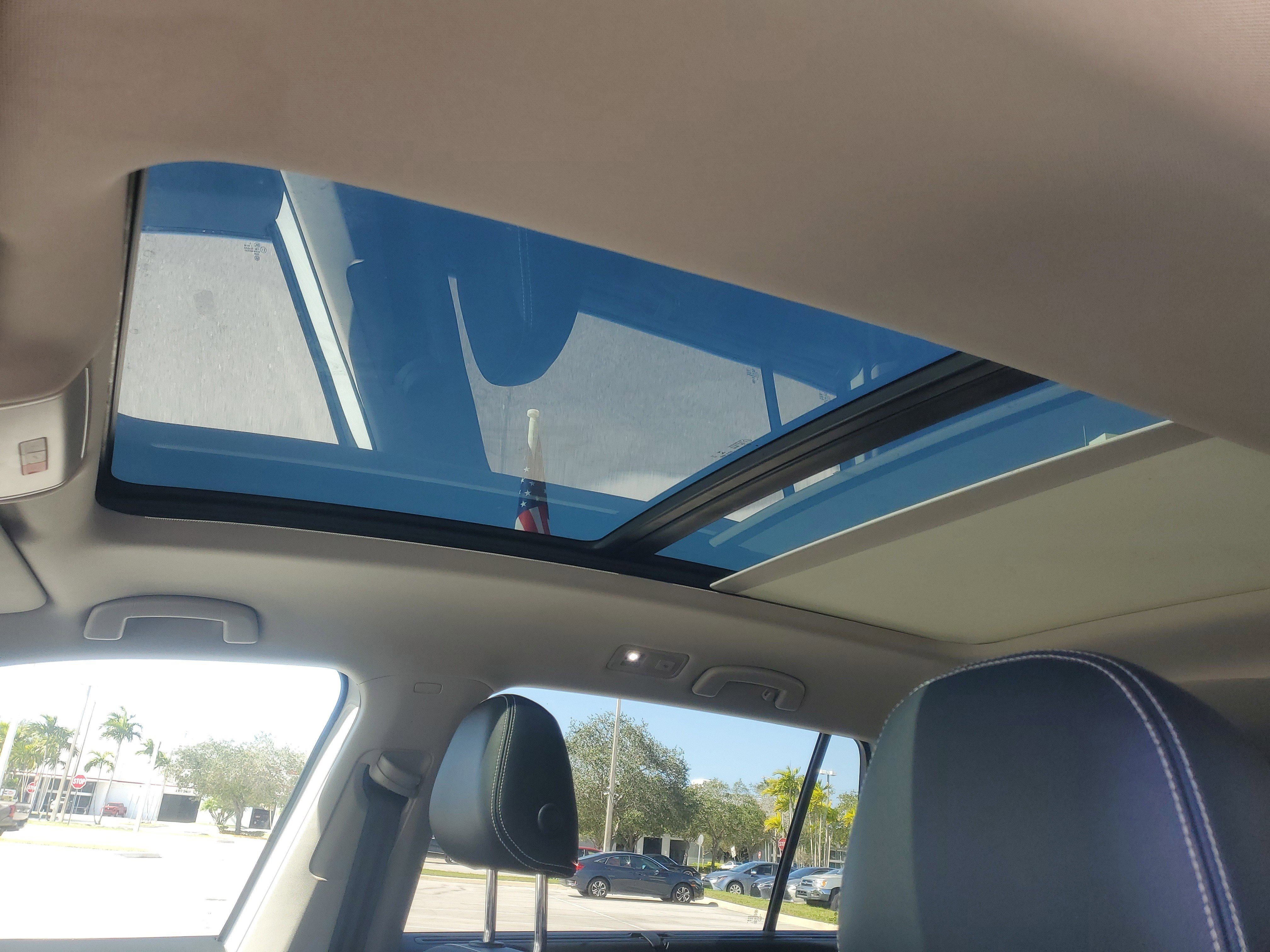 Used 2023 Volkswagen Atlas SE w/ Panoramic Sunroof Package image 21