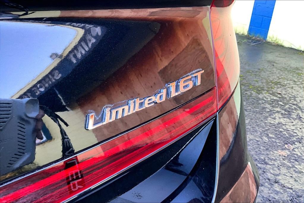 Used 2022 Hyundai Sonata Limited w/ Cargo Package image 11