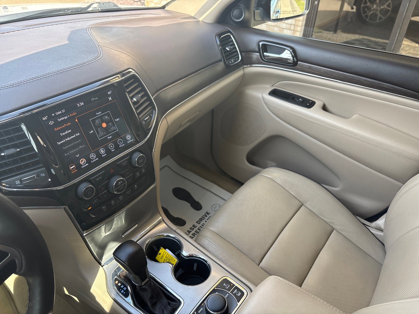 Used 2020 Jeep Grand Cherokee Overland image 18