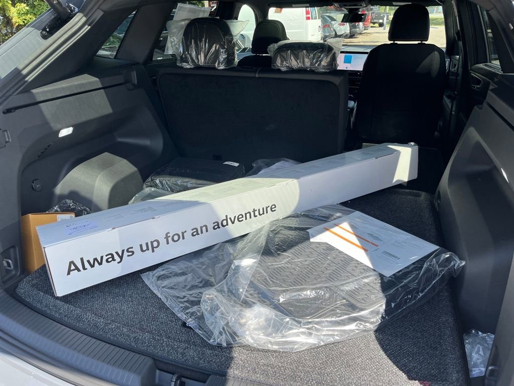 New 2026 Volkswagen Atlas Cross Sport SE image 19