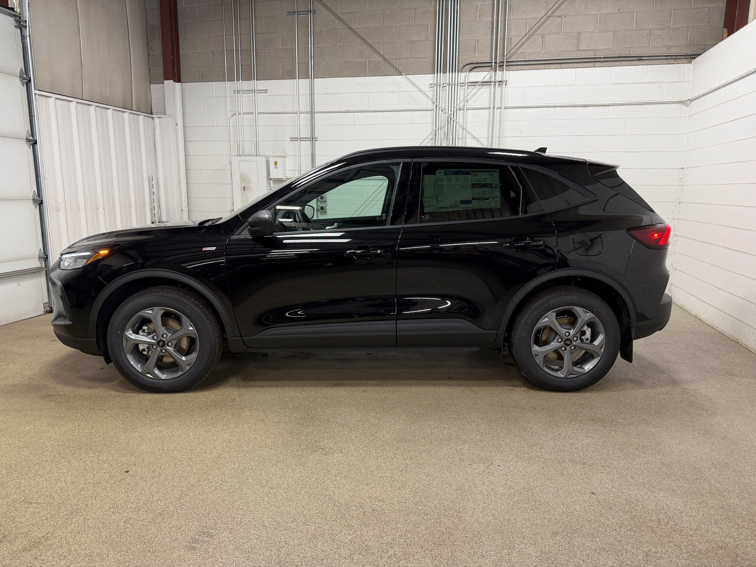 New 2026 Ford Escape ST-Line w/ Tech Pack #1 AWD/4WD image 4
