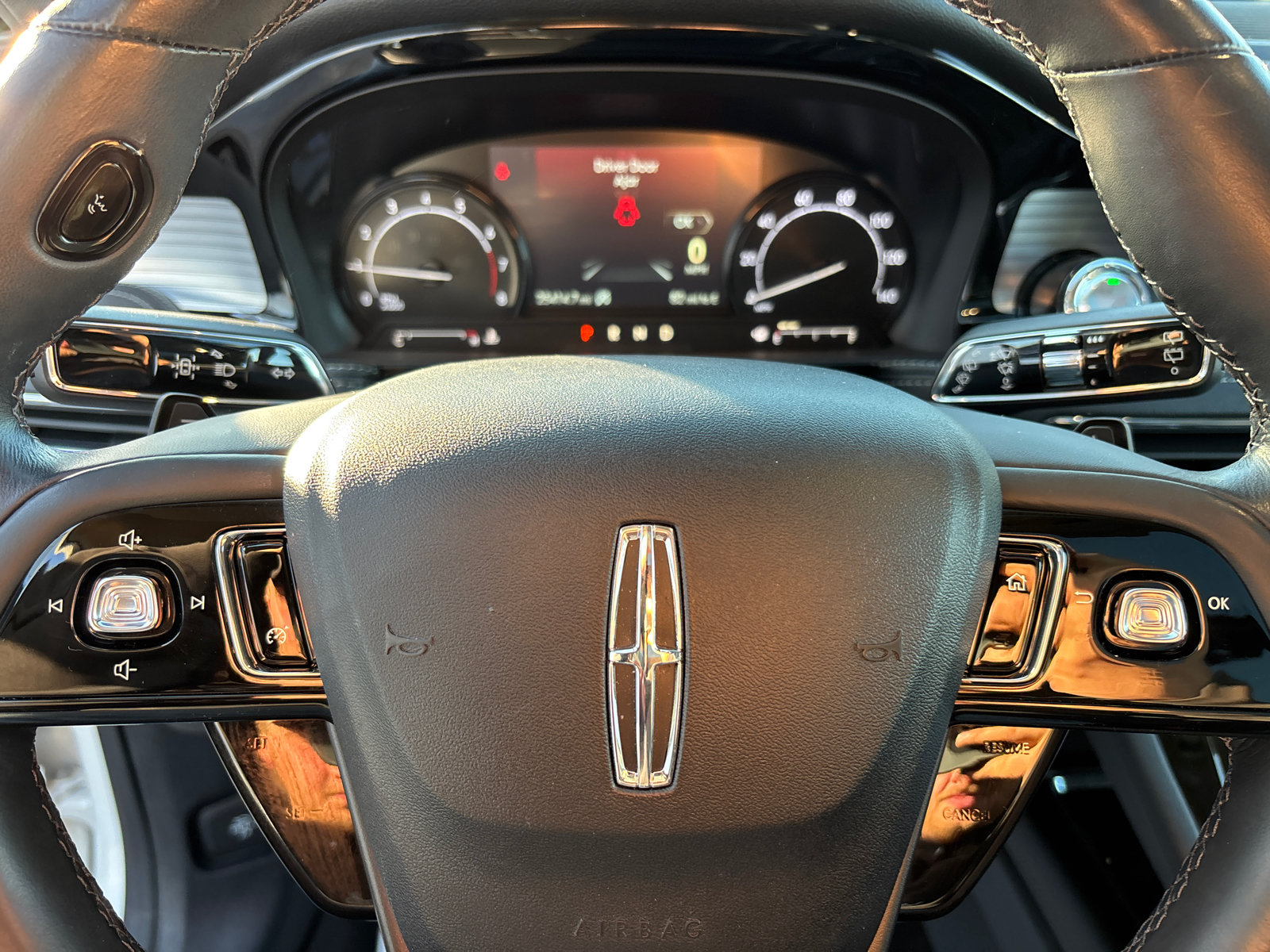 Certified 2022 Lincoln Corsair AWD w/ Premium Package image 16