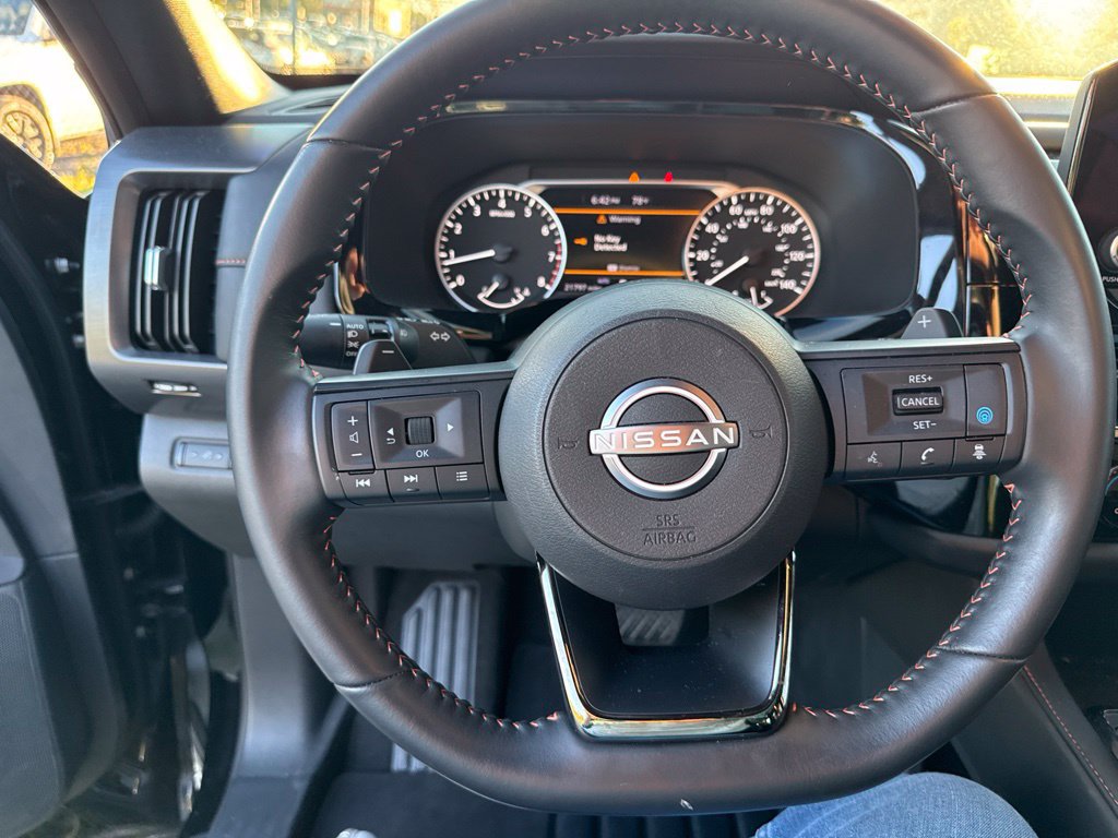 Used 2025 Nissan Pathfinder Rock Creek AWD/4WD image 9
