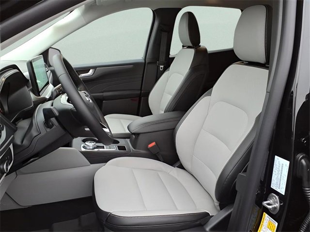 New 2026 Ford Escape SE image 16