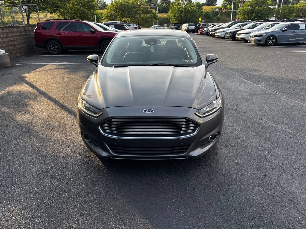 Used 2014 Ford Fusion SE w/ Equipment Group 202A FWD image 2