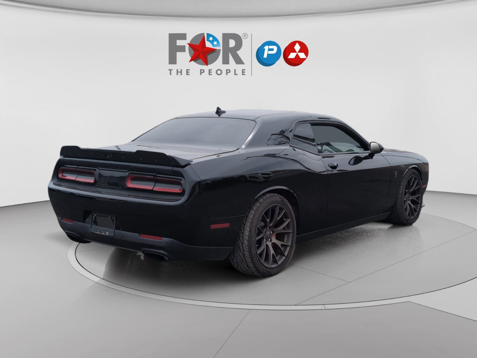 Used 2016 Dodge Challenger SRT Hellcat RWD image 5