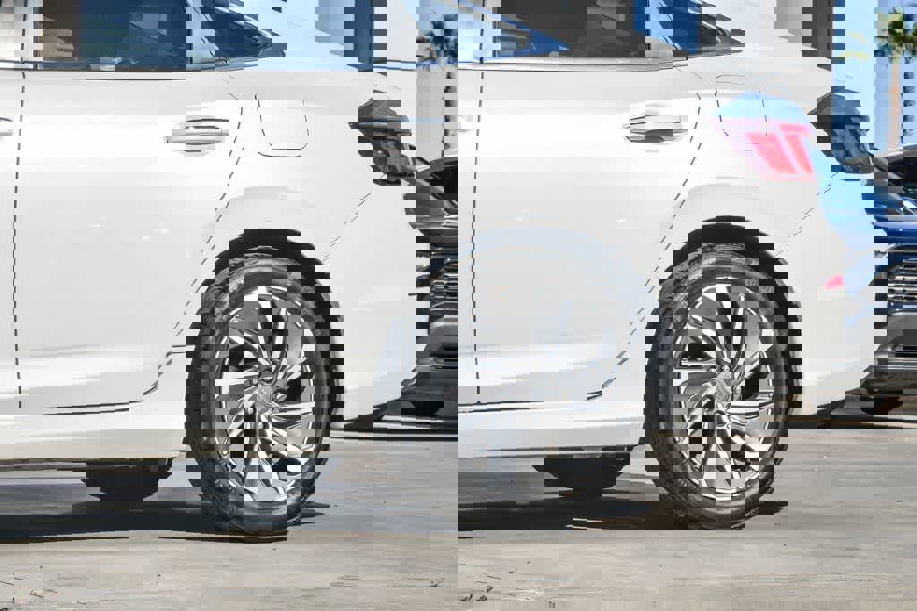 Used 2020 Honda Insight Touring image 11