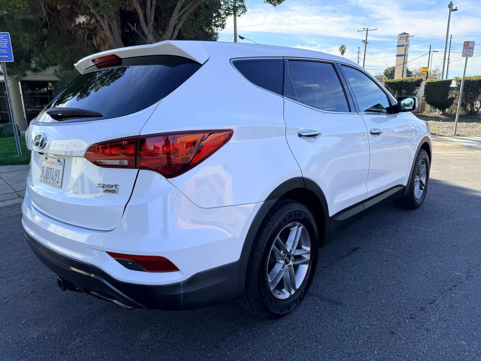 Used 2018 Hyundai Santa Fe Sport AWD/4WD image 5