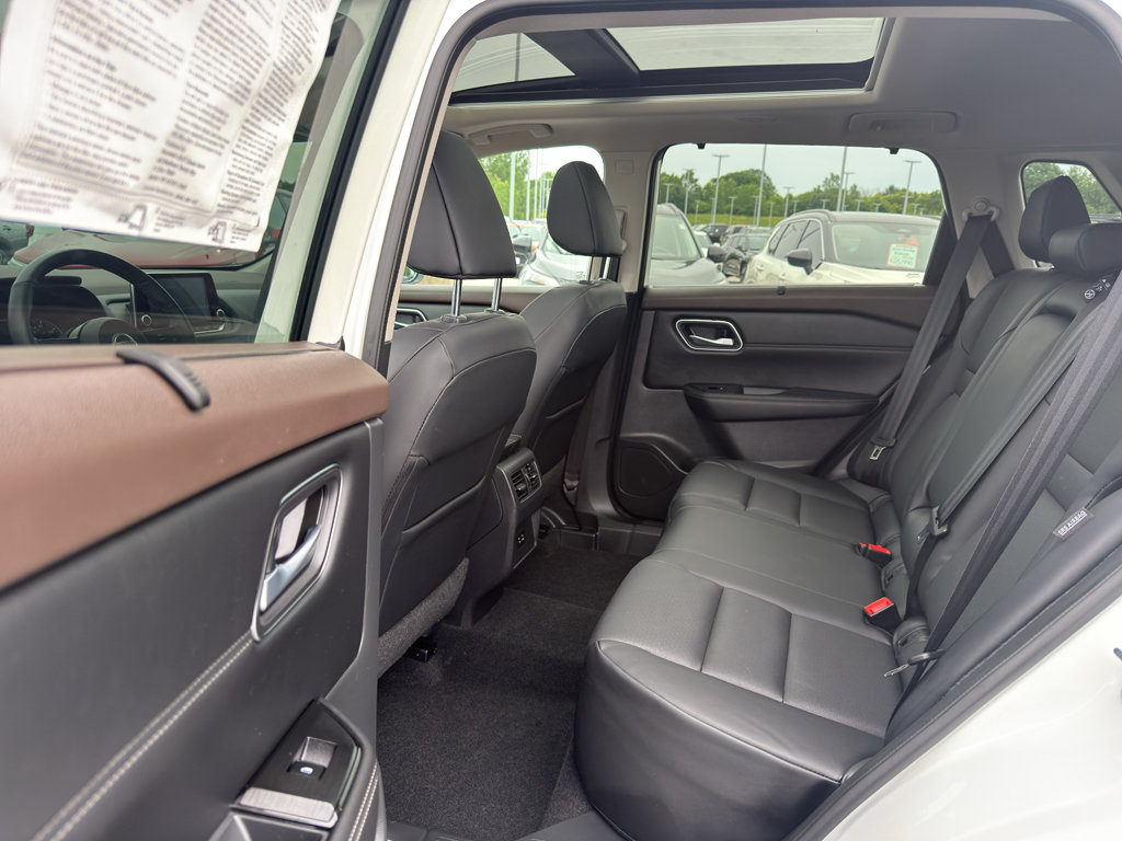 Certified 2021 Nissan Rogue SV w/ Premium Package AWD/4WD image 30