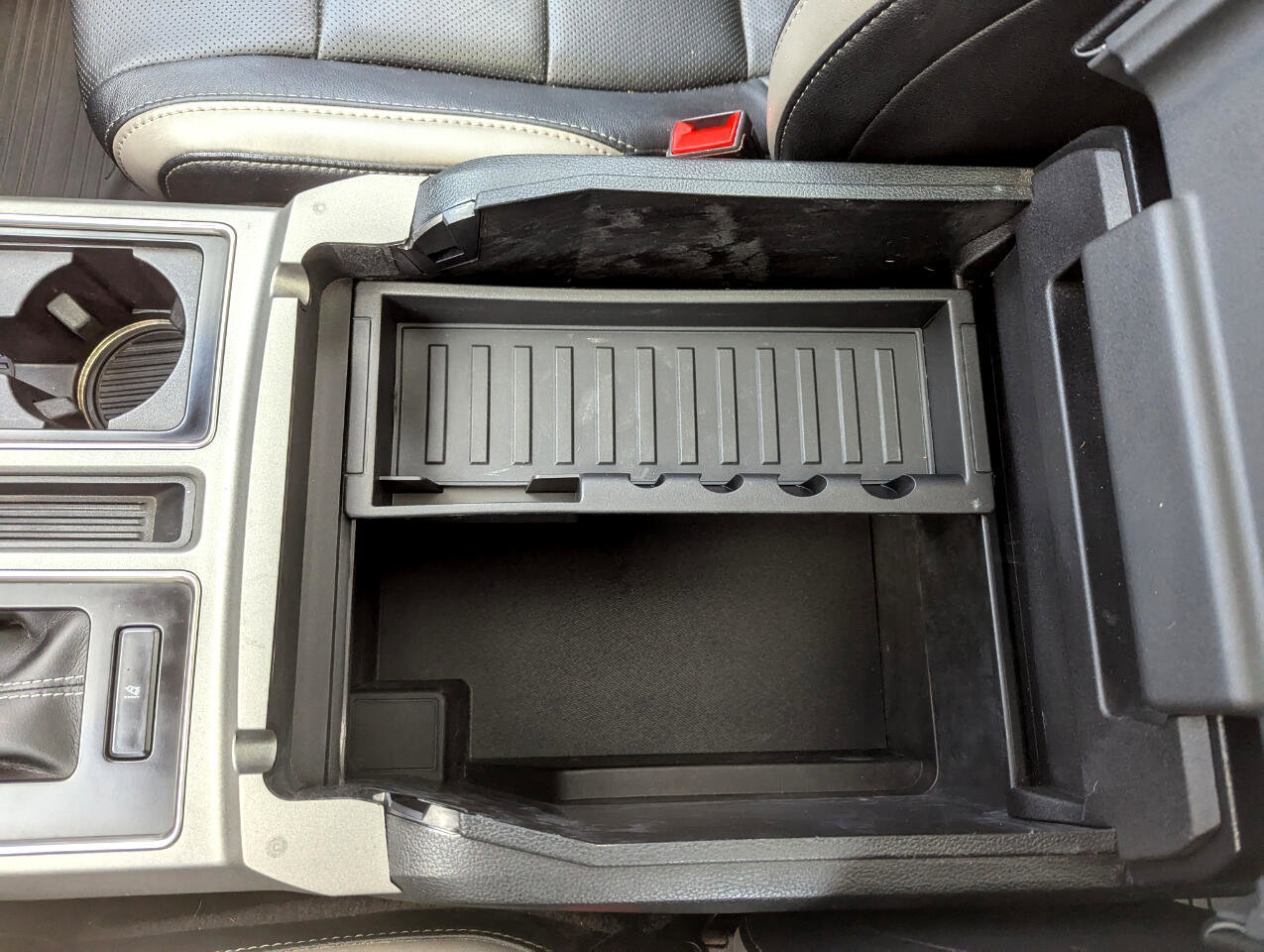 Used 2018 Ford F150 Raptor w/ Equipment Group 802A Luxury image 44