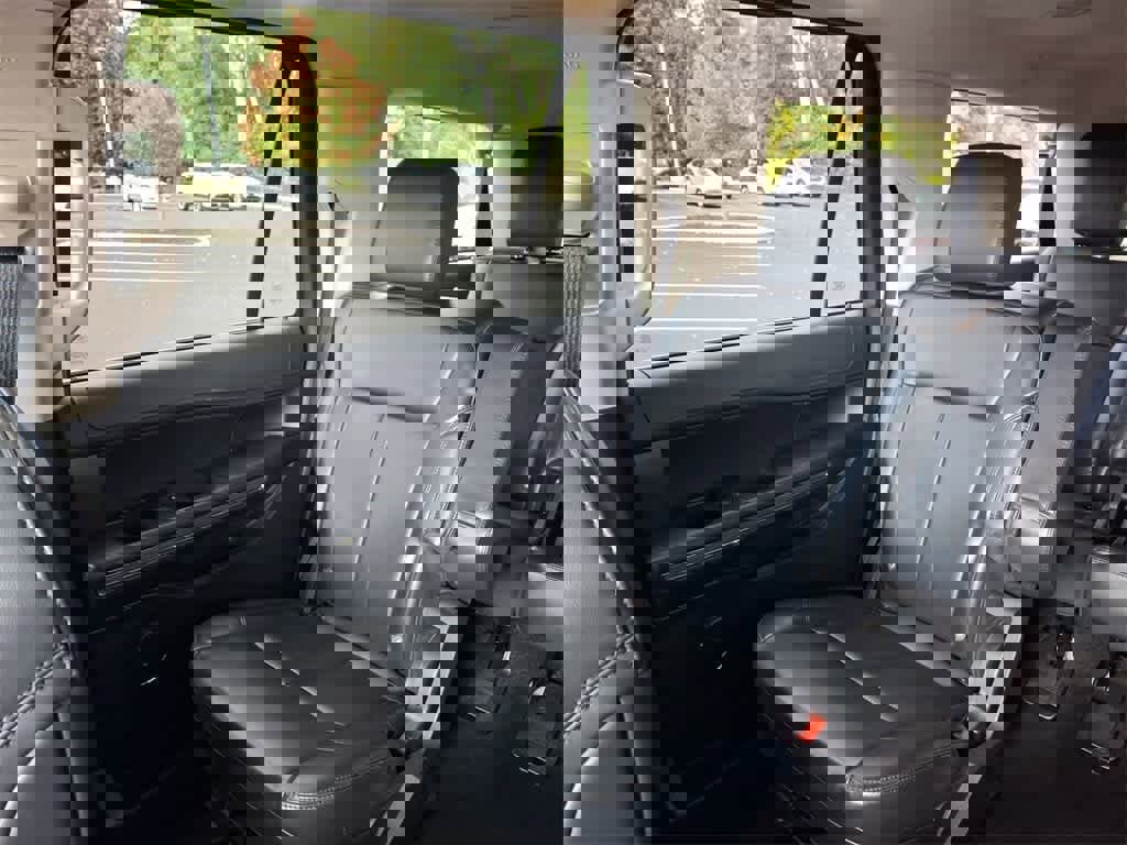 Used 2022 Ford Expedition Max XLT w/ Livery Package image 12