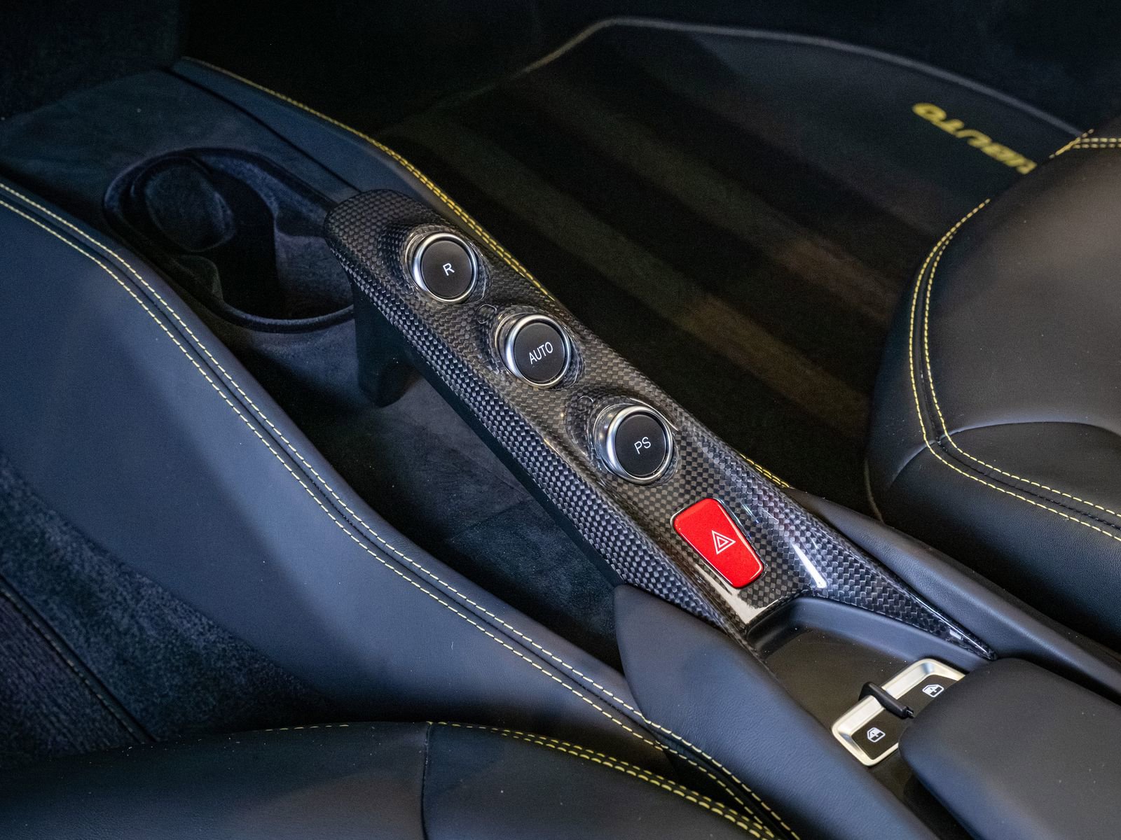 Used 2021 Ferrari F8 Tributo image 15