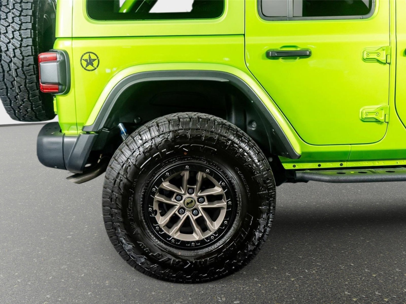 Used 2025 Jeep Wrangler Unlimited Rubicon 392 image 8