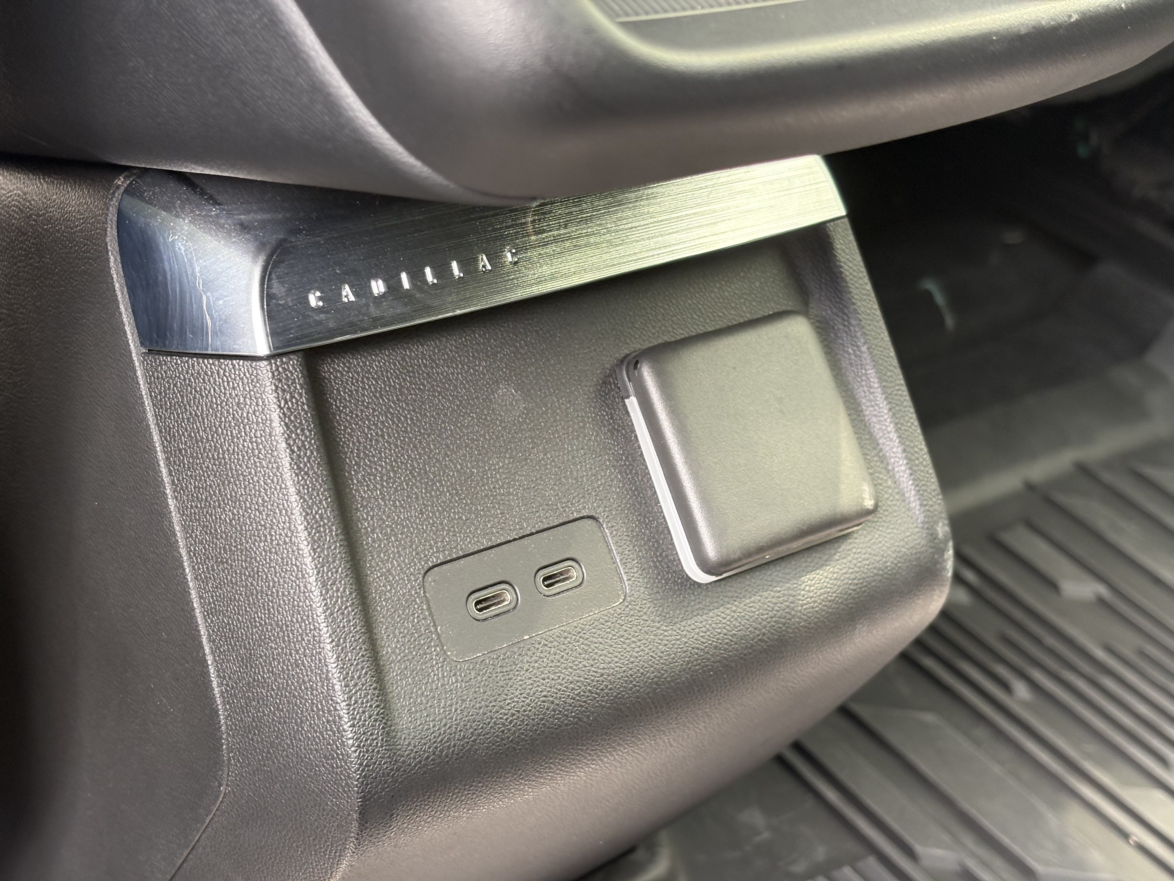 Used 2024 Cadillac Lyriq Luxury RWD image 13