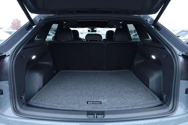 New 2026 Volkswagen Atlas Cross Sport SEL AWD/4WD image 7